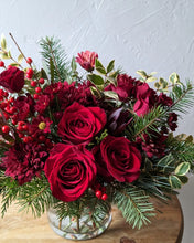 Load image into Gallery viewer, Petite Garden Bouquet for Local Flower Delivery