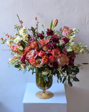 Load image into Gallery viewer, The Juliette flower arrangement for Local Delivery