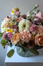 Load image into Gallery viewer, Petite Garden Bouquet for Local Flower Delivery
