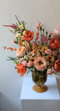 Load image into Gallery viewer, The Juliette flower arrangement for Local Delivery