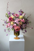 Load image into Gallery viewer, The Juliette flower arrangement for Local Delivery