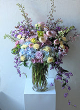 Load image into Gallery viewer, Deluxe Garden Bouquet for Local Flower Delivery