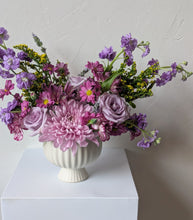 Load image into Gallery viewer, Light and Airy Floral arrangement for local delivery