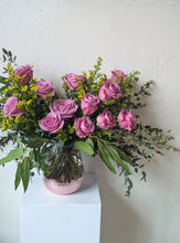 Load image into Gallery viewer, Bella Rose Bouquet for local delivery