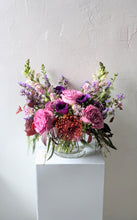 Load image into Gallery viewer, Petite Garden Bouquet for Local Flower Delivery
