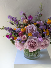 Load image into Gallery viewer, Petite Garden Bouquet for Local Flower Delivery
