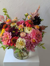 Load image into Gallery viewer, Petite Garden Bouquet for Local Flower Delivery
