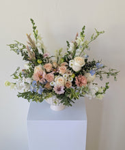 Load image into Gallery viewer, Light and Airy Floral arrangement for local delivery
