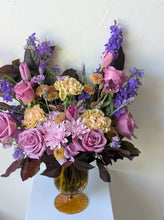 Load image into Gallery viewer, The Juliette flower arrangement for Local Delivery
